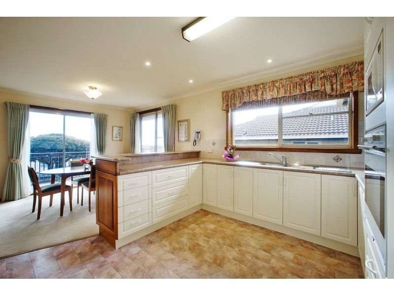 51 Lyons Avenue, Miandetta TAS 7310