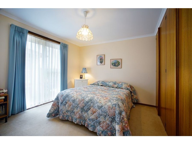 51 Lyons Avenue, Miandetta TAS 7310