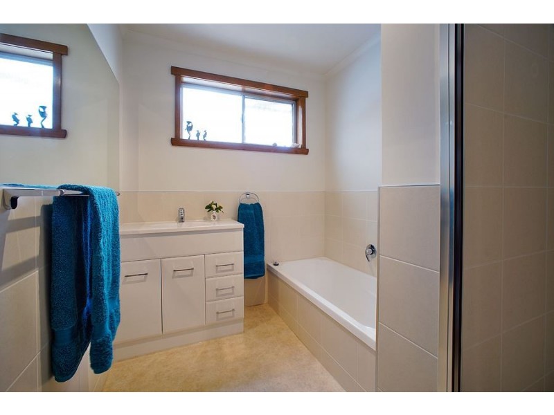 51 Lyons Avenue, Miandetta TAS 7310