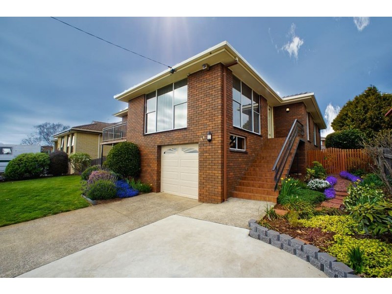 51 Lyons Avenue, Miandetta TAS 7310