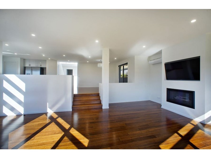 4 Cromwell Crescent, Devonport TAS 7310