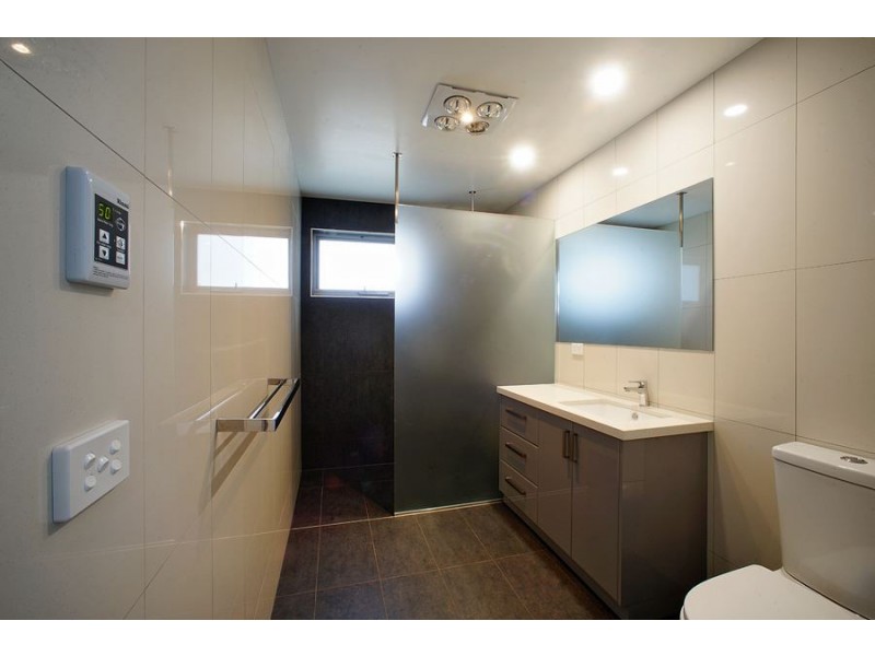 4 Cromwell Crescent, Devonport TAS 7310