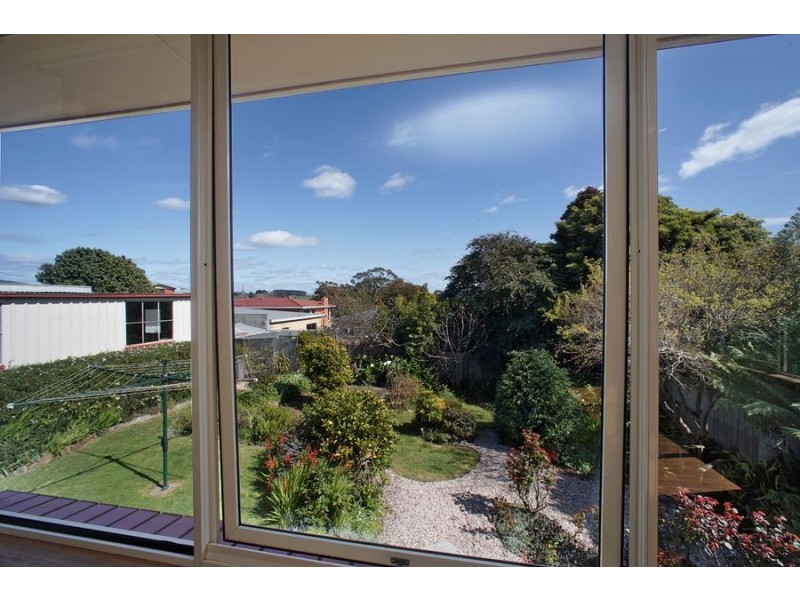 43 Surrey Street, Devonport TAS 7310