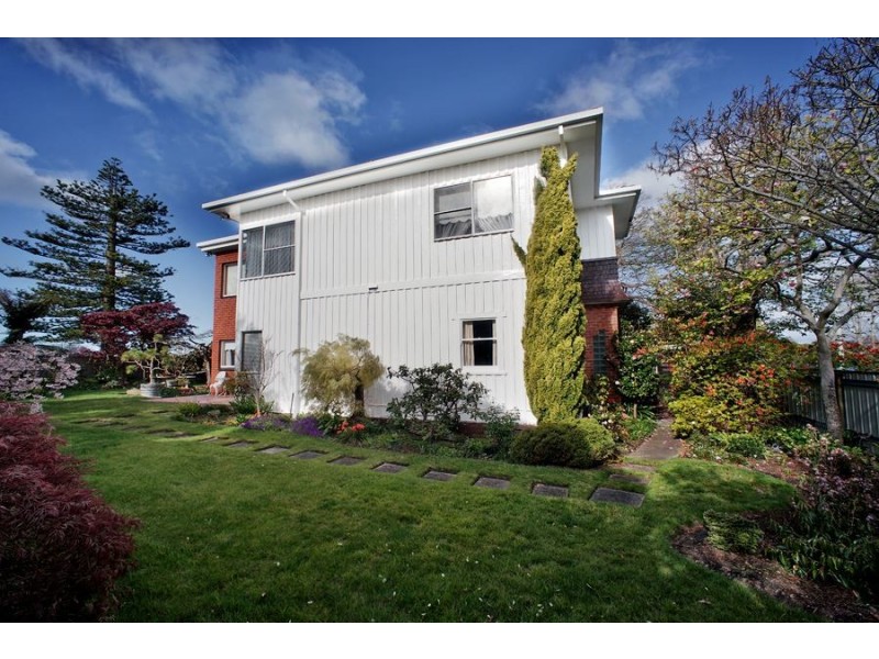 2 James Street, Devonport TAS 7310