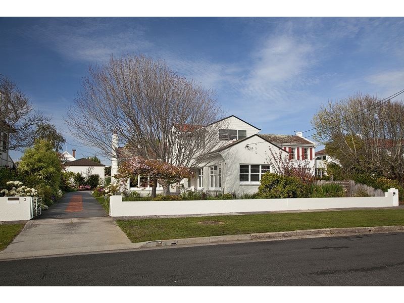 3 Gloucester Avenue, Devonport TAS 7310