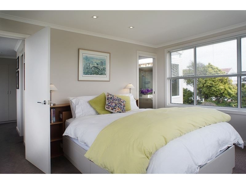 3 Gloucester Avenue, Devonport TAS 7310