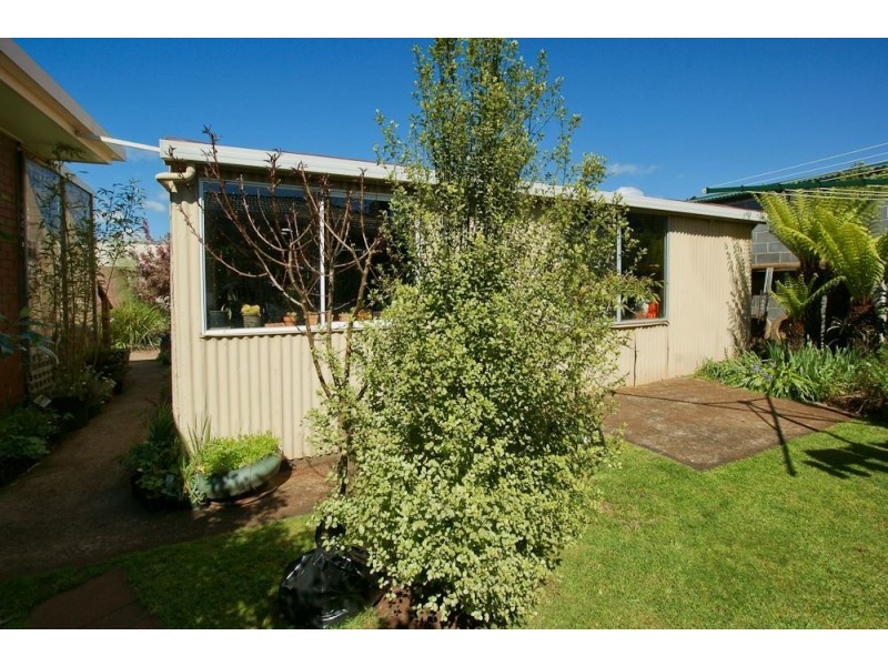 9 Hilltop Avenue, Devonport TAS 7310