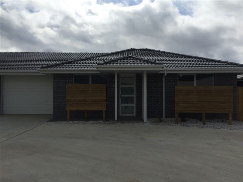 2/14 Gatenby Drive, Devonport TAS 7310