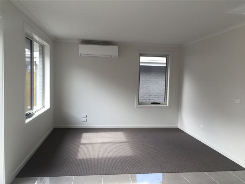 2/14 Gatenby Drive, Devonport TAS 7310