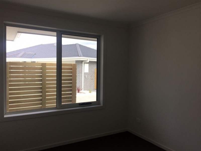 2/14 Gatenby Drive, Devonport TAS 7310