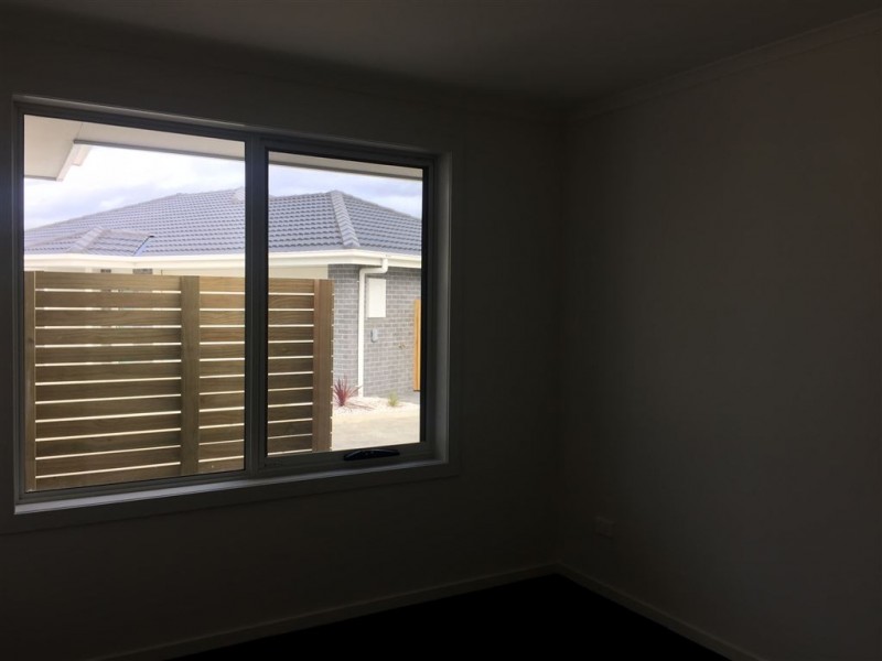 2/14 Gatenby Drive, Devonport TAS 7310