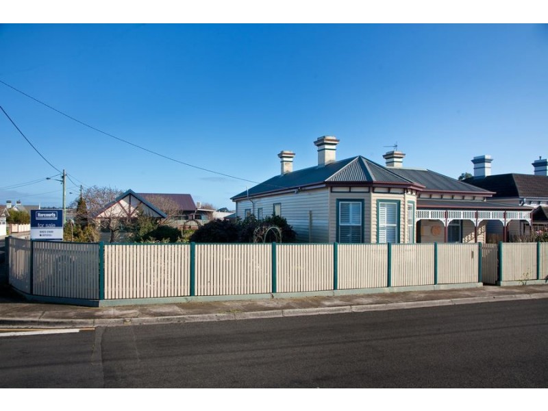 24 Hiller Street, Devonport TAS 7310