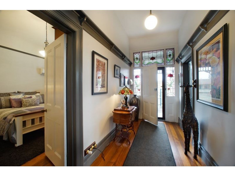 24 Hiller Street, Devonport TAS 7310