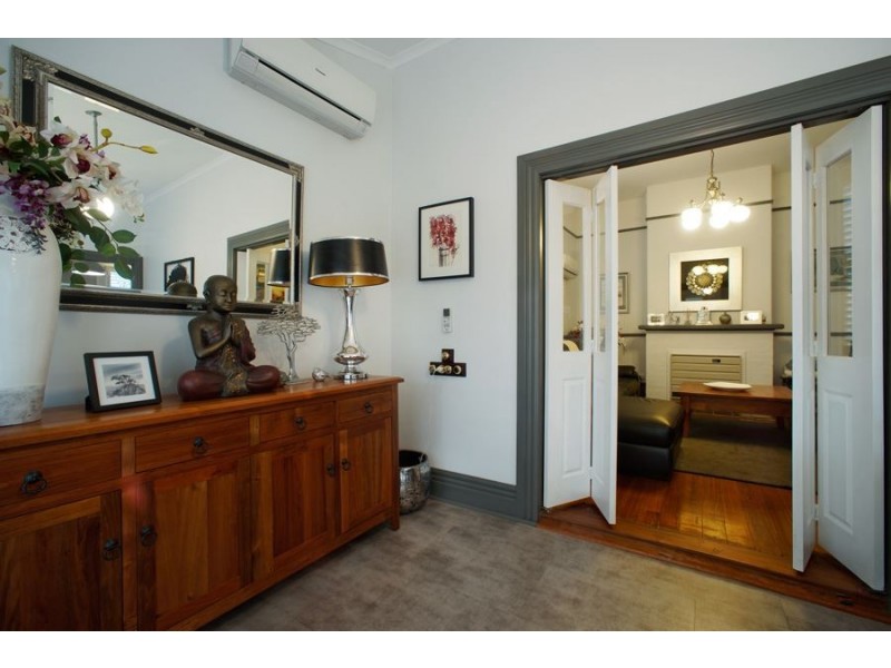 24 Hiller Street, Devonport TAS 7310