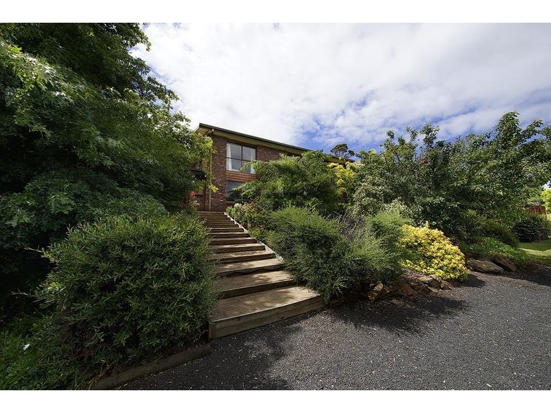 14 Highfield Road, Ambleside TAS 7310