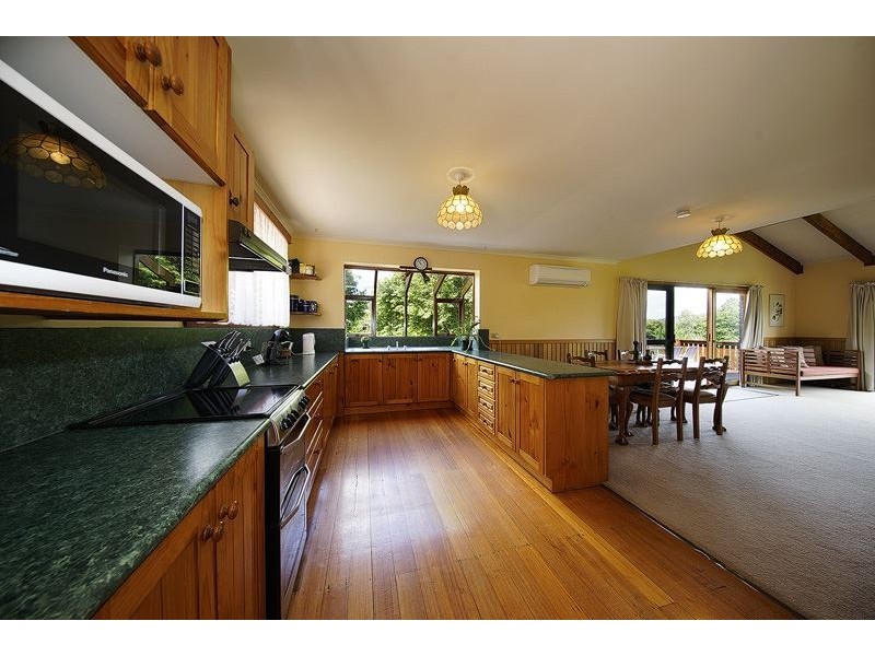 14 Highfield Road, Ambleside TAS 7310