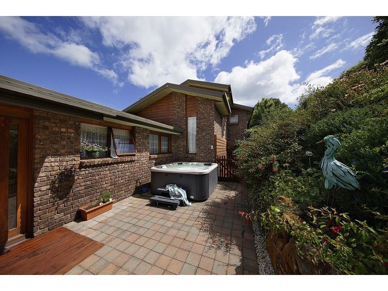 14 Highfield Road, Ambleside TAS 7310
