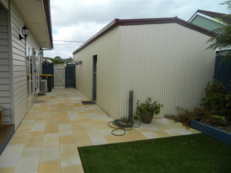 90 Wenvoe Street, Devonport TAS 7310