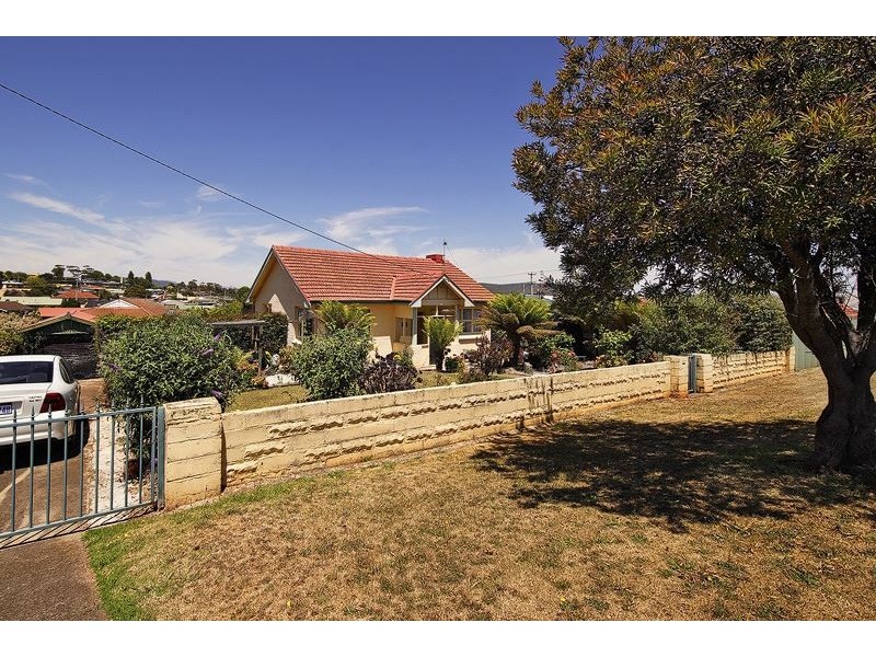 20 Douglas Street, East Devonport TAS 7310