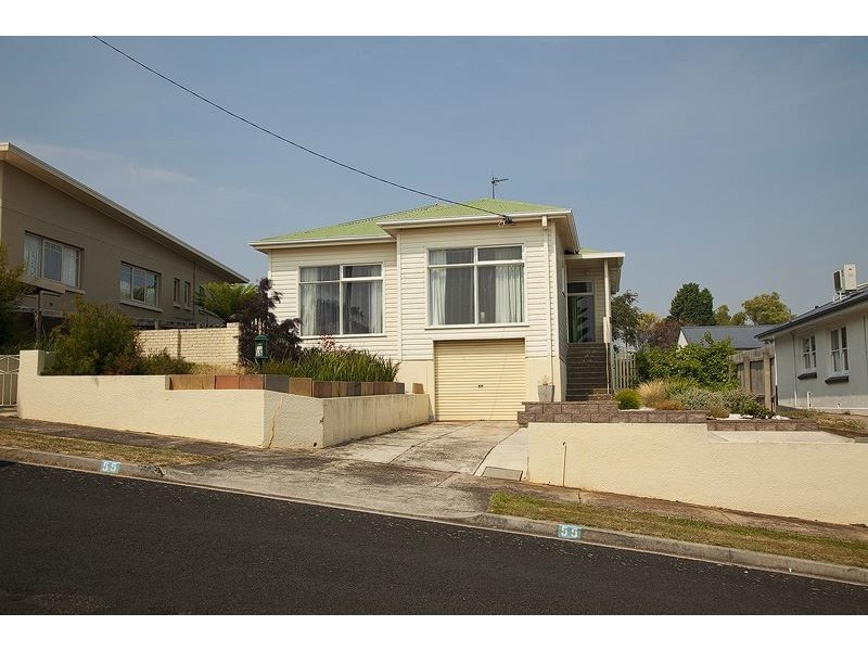 55 Hiller Street, Devonport TAS 7310