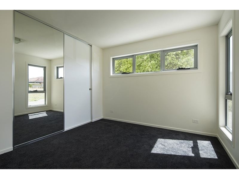 2/12 Lower Madden Street, Devonport TAS 7310