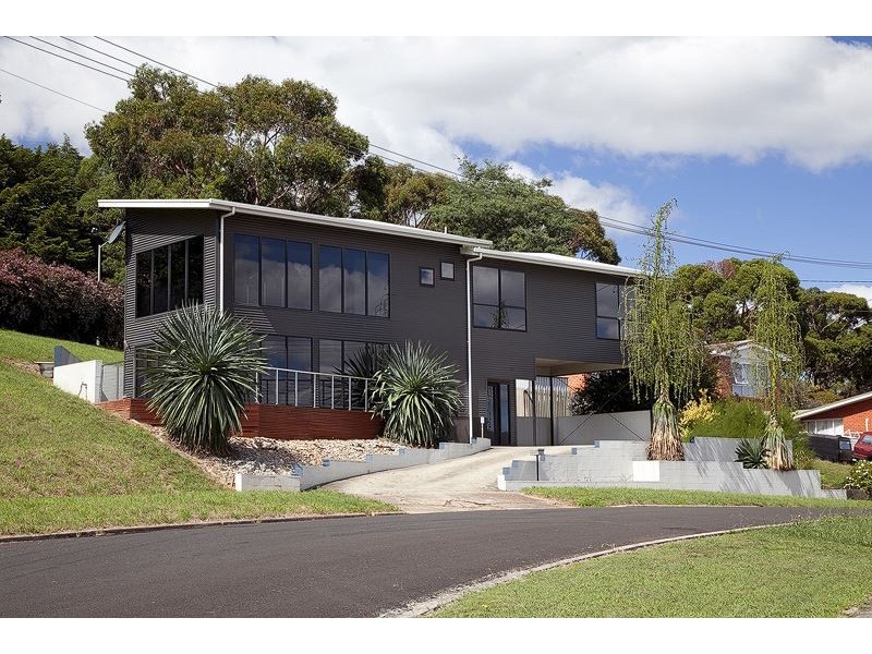 8 Riverview Avenue, East Devonport TAS 7310
