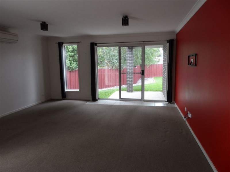 2/1 Washington Drive, Stony Rise TAS 7310