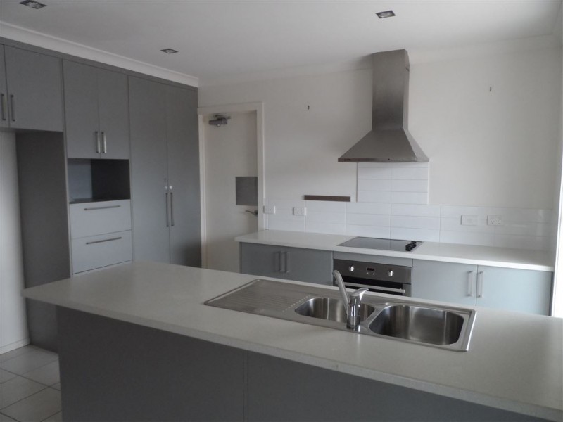 2/1 Washington Drive, Stony Rise TAS 7310