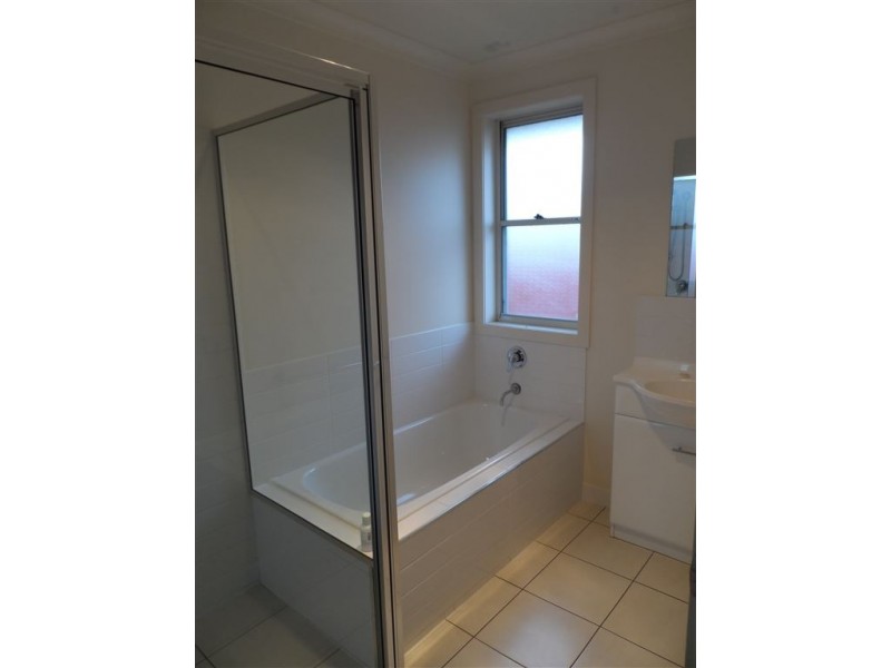 2/1 Washington Drive, Stony Rise TAS 7310