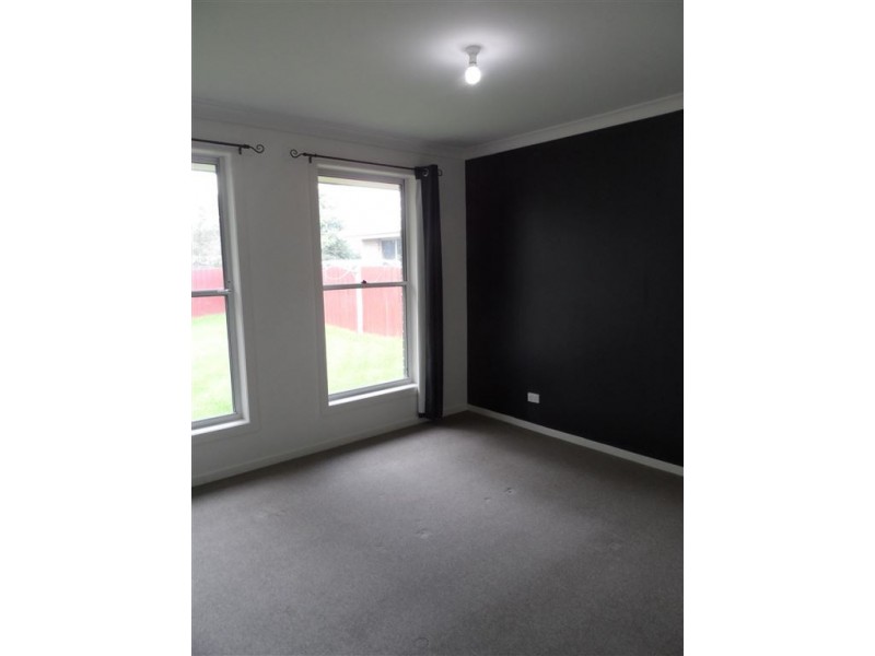 2/1 Washington Drive, Stony Rise TAS 7310