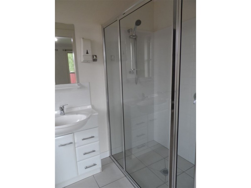 2/1 Washington Drive, Stony Rise TAS 7310