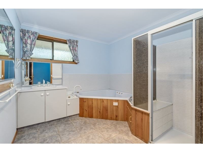 14 Brookland Avenue, Acacia Hills TAS 7306