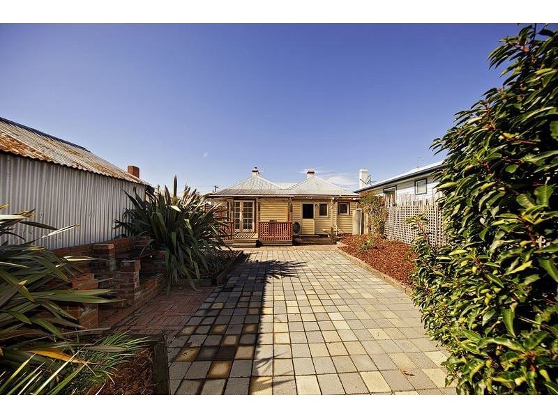 34 Hiller Street, Devonport TAS 7310