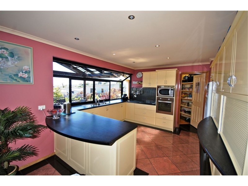 11 Gatenby Drive, Miandetta TAS 7310