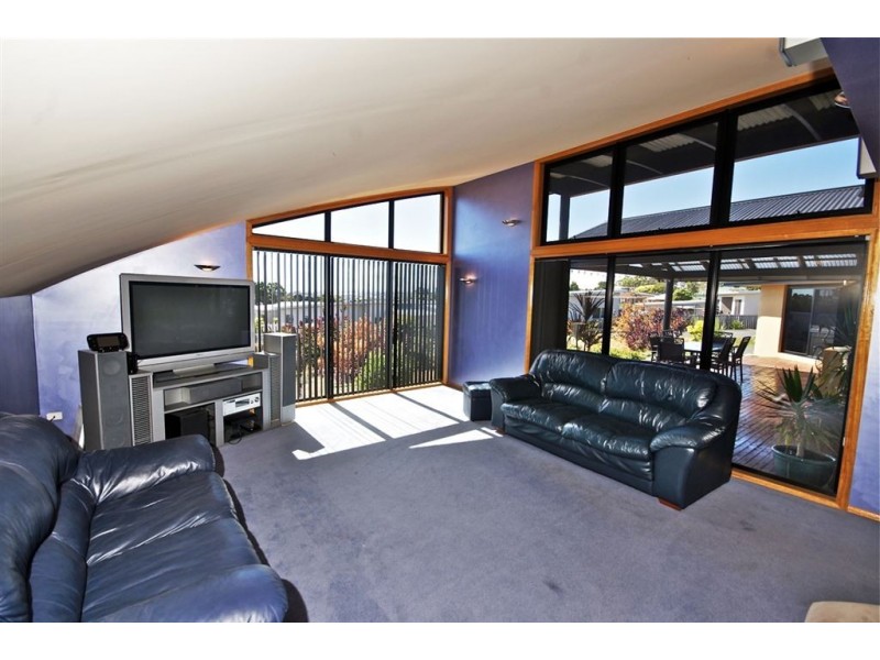 11 Gatenby Drive, Miandetta TAS 7310