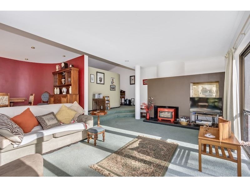 26 Tugrah Road, Stony Rise TAS 7310