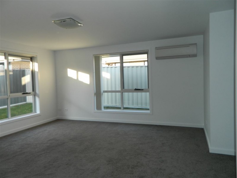 2/144 Cotton Street, Latrobe TAS 7307