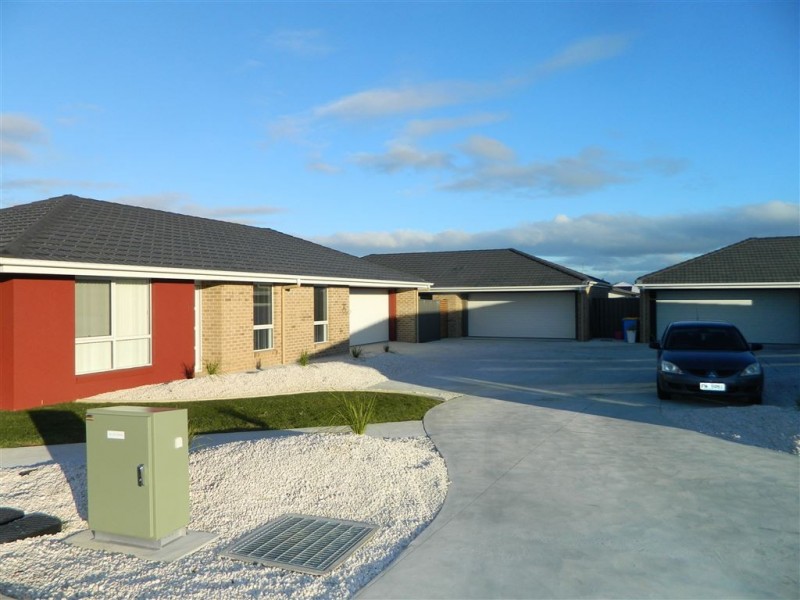 2/144 Cotton Street, Latrobe TAS 7307