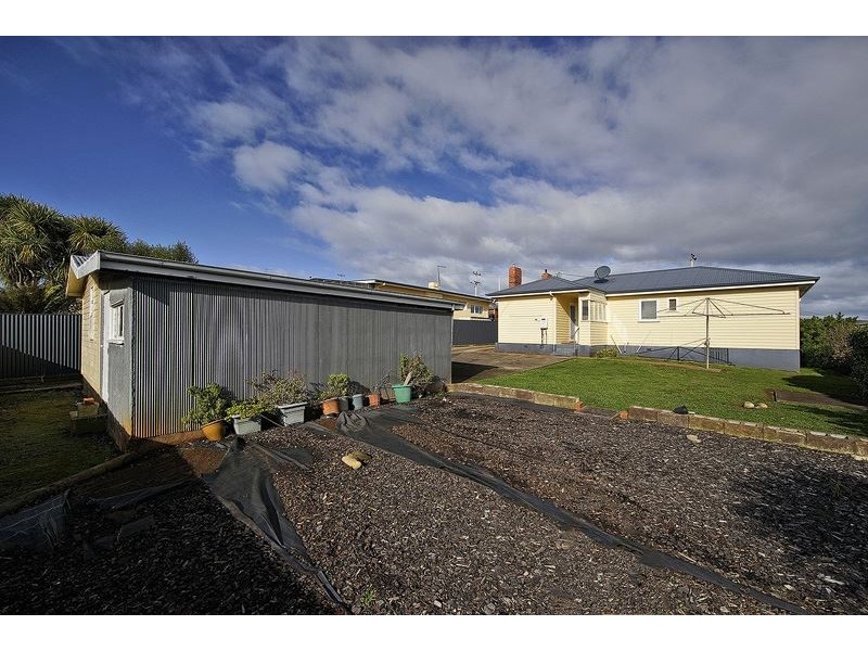 194 Parker Street, Devonport TAS 7310