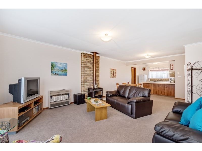 2/74 Valley Road, Devonport TAS 7310