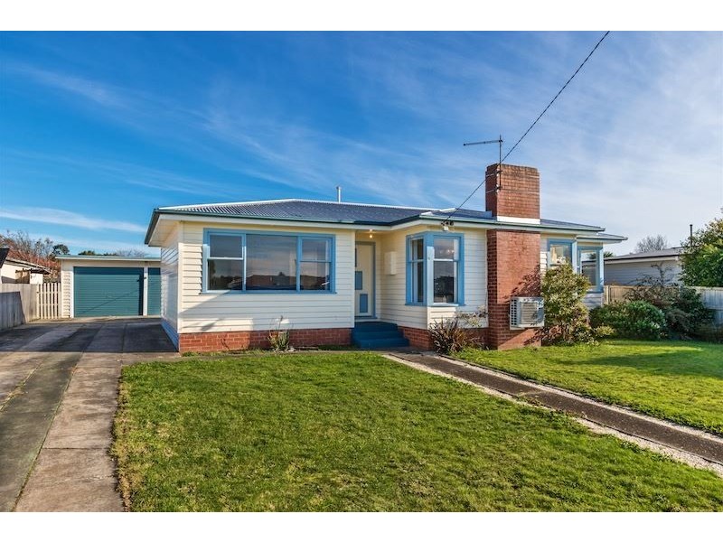 16 Churchill Avenue, Devonport TAS 7310