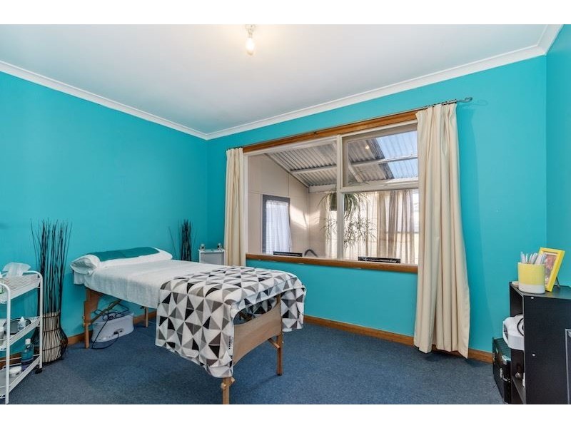 16 Churchill Avenue, Devonport TAS 7310