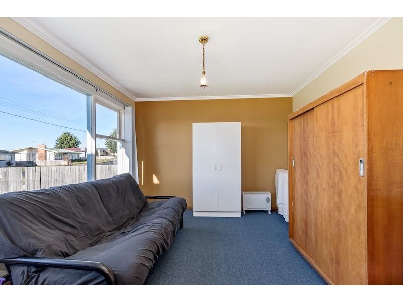 16 Churchill Avenue, Devonport TAS 7310