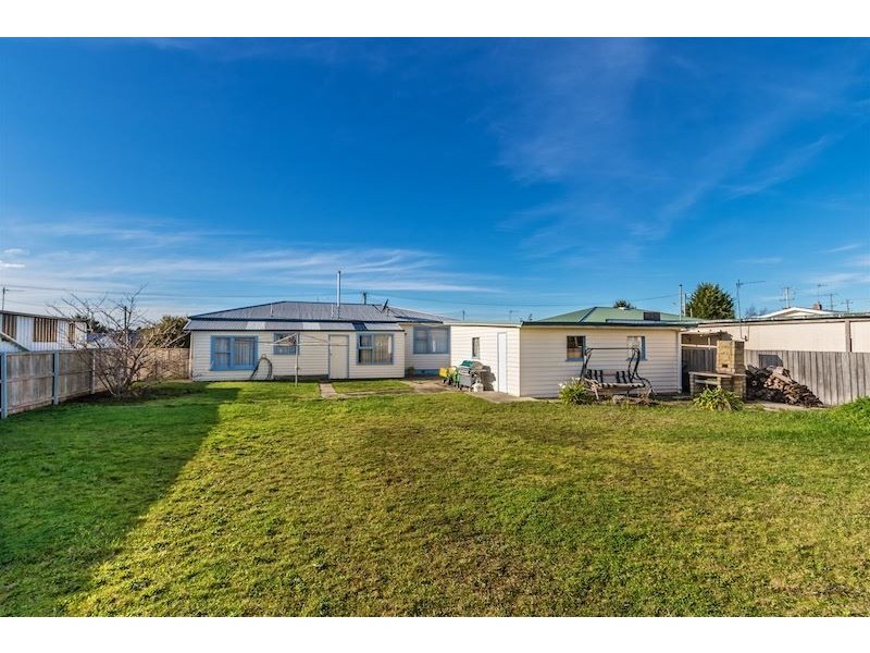16 Churchill Avenue, Devonport TAS 7310