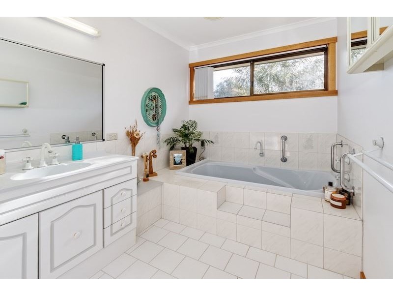 6 Colin Court, Shearwater TAS 7307