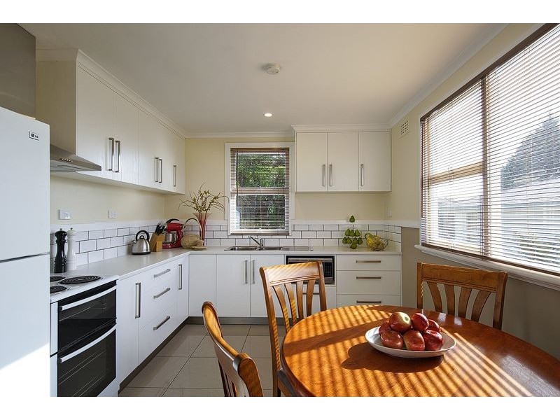 2 Deane Street, Devonport TAS 7310