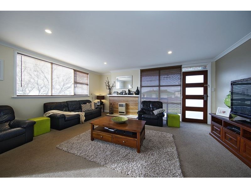 2 Deane Street, Devonport TAS 7310