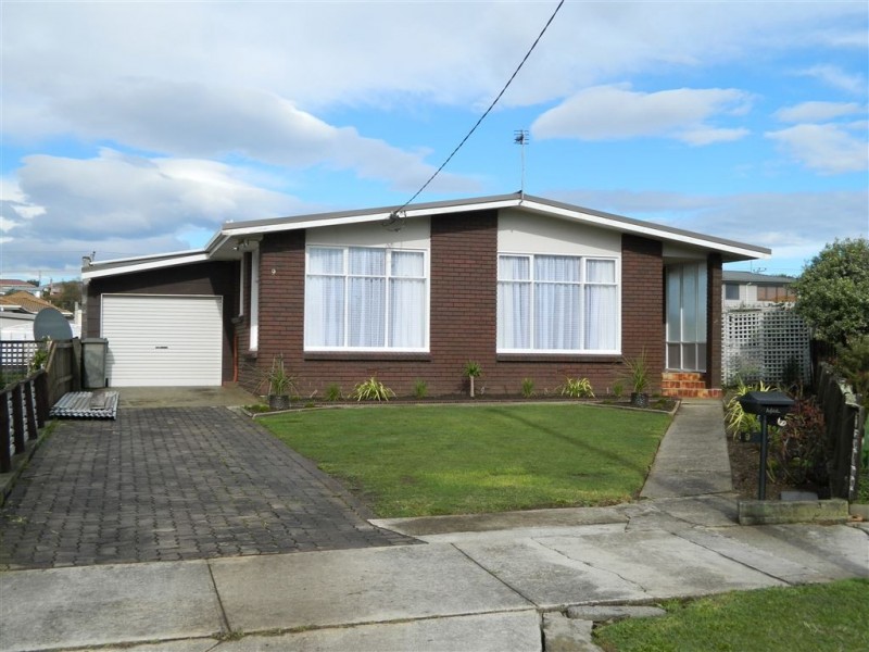 9 College Court, Devonport TAS 7310