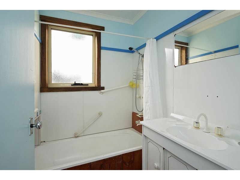 1 Cobham Close, Devonport TAS 7310