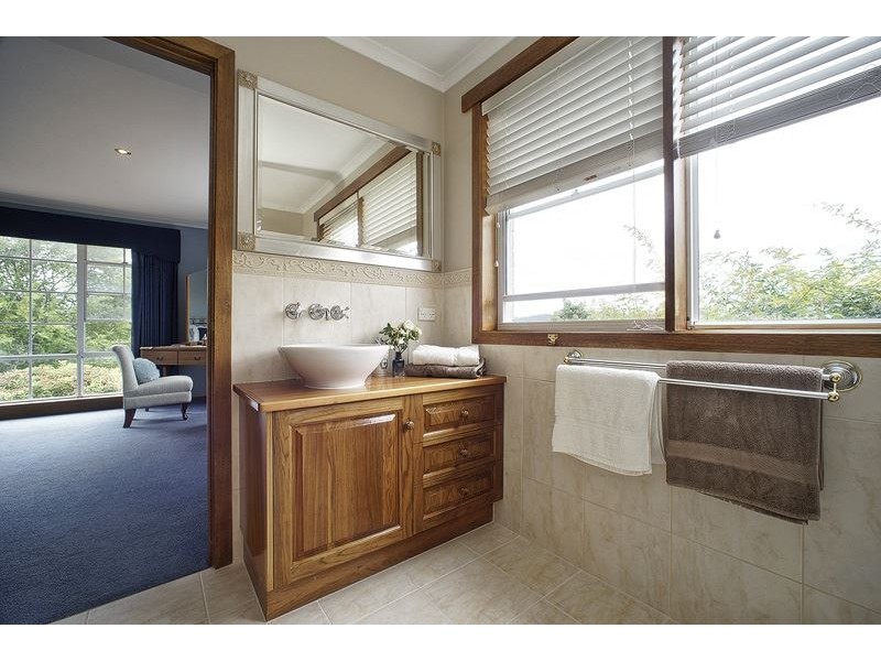 17 Oakwood Drive, Ambleside TAS 7310